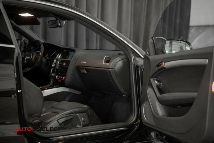 audi-a5-bensin-2011-big-12