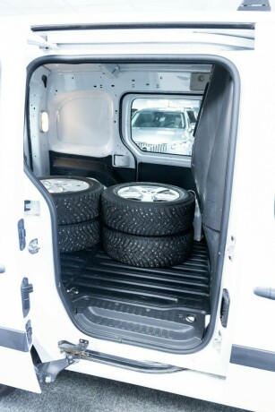 mercedes-benz-citan-diesel-2014-big-8