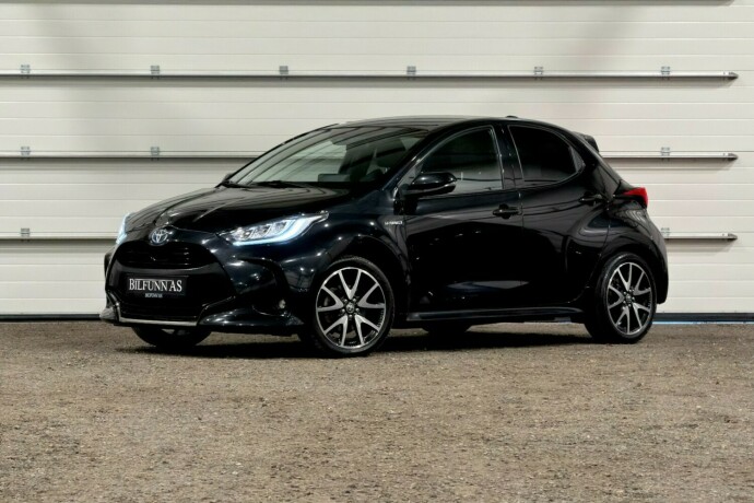 toyota-yaris-elektrisitetbensin-2021-big-6