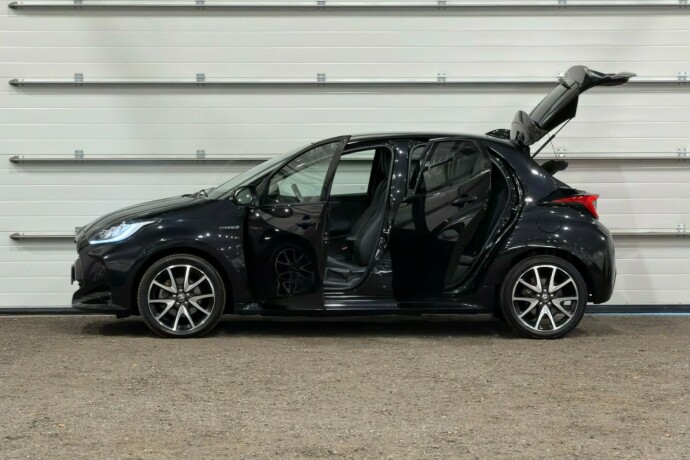 toyota-yaris-elektrisitetbensin-2021-big-5