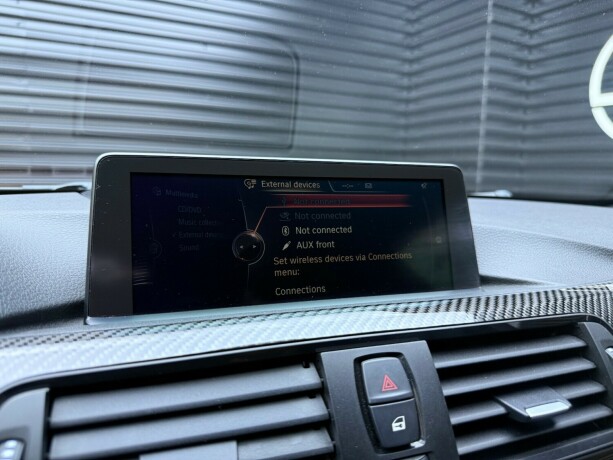 bmw-m4-bensin-2015-big-28
