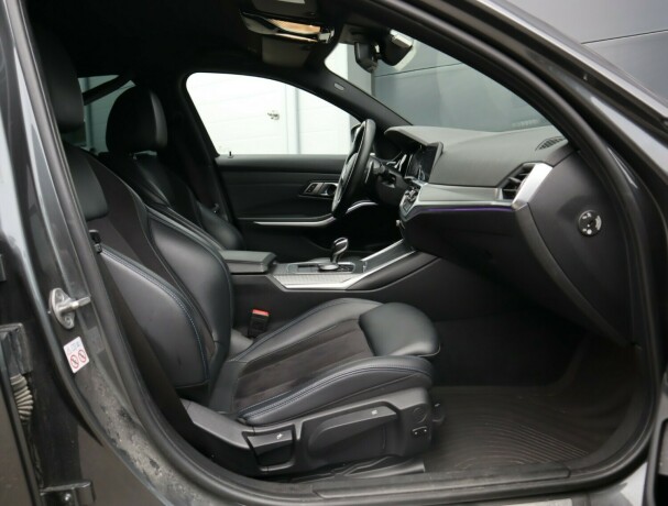 bmw-330e-plug-in-petrol-2019-big-12