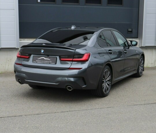 bmw-330e-plug-in-petrol-2019-big-3