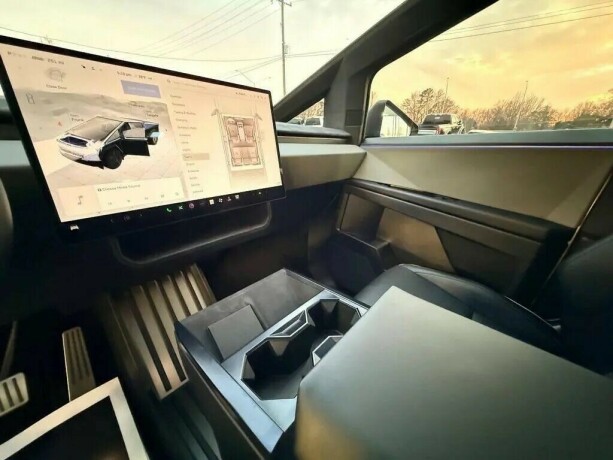tesla-cybertruck-elektrisitet-2024-big-27