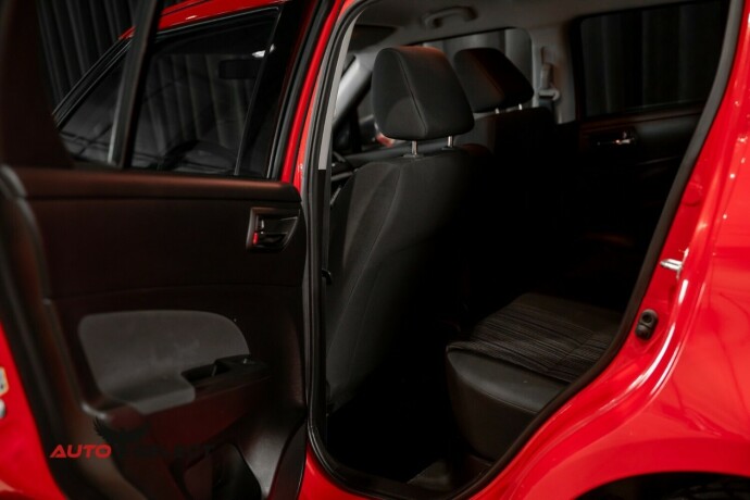 suzuki-swift-bensin-2015-big-13