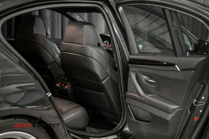 bmw-m5-bensin-2013-big-31