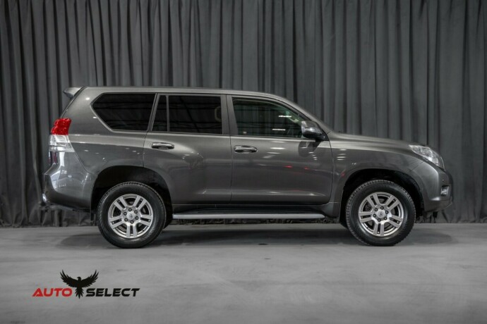toyota-land-cruiser-diesel-2010-big-11