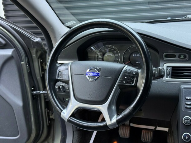 volvo-v70-diesel-2010-big-11