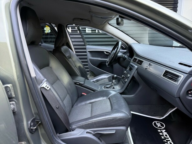 volvo-v70-diesel-2010-big-18
