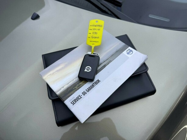 volvo-v70-diesel-2010-big-23