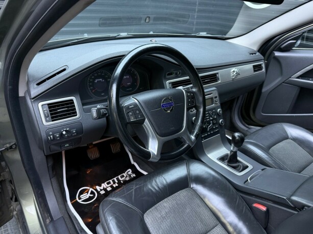 volvo-v70-diesel-2010-big-9