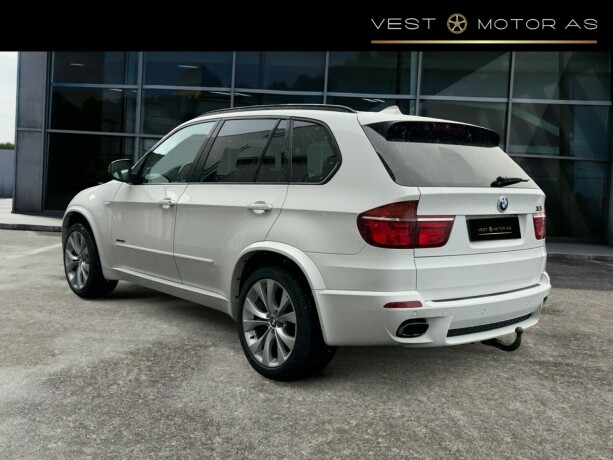 bmw-x5-diesel-2010-big-4