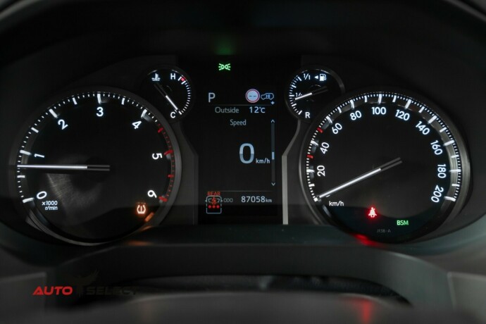 toyota-land-cruiser-diesel-2022-big-35