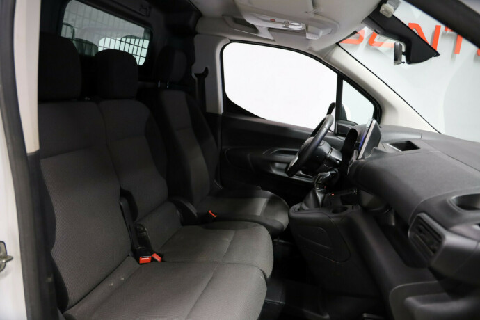 toyota-proace-city-diesel-2021-big-8