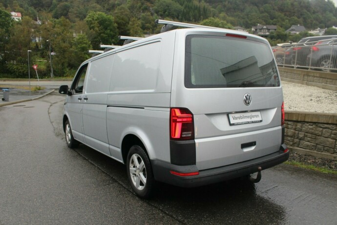 volkswagen-transporter-diesel-2021-big-4