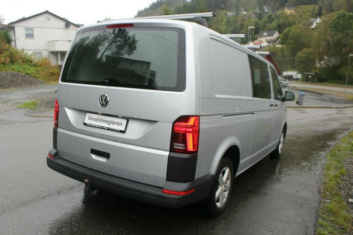 volkswagen-transporter-diesel-2021-big-5