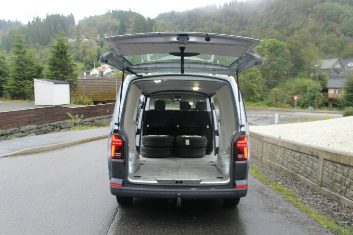 volkswagen-transporter-diesel-2021-big-6