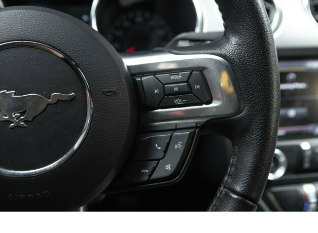 ford-mustang-bensin-2015-big-22