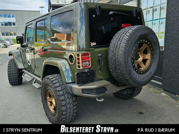jeep-wrangler-unlimited-bensin-2016-big-7