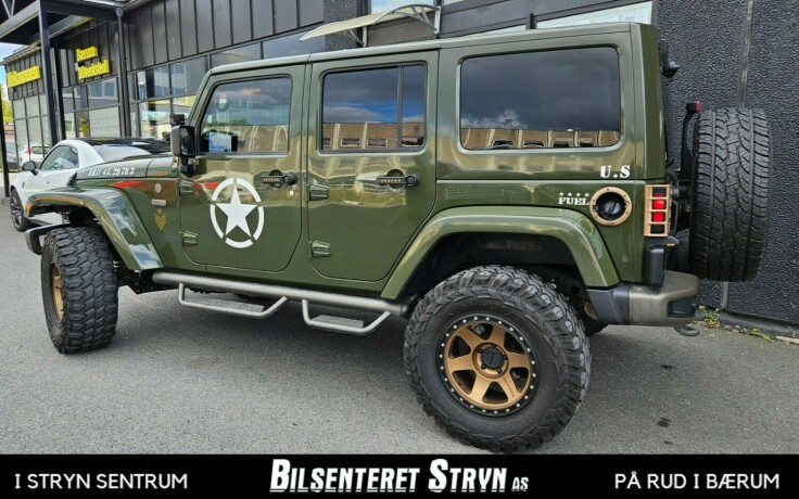 jeep-wrangler-unlimited-bensin-2016-big-5
