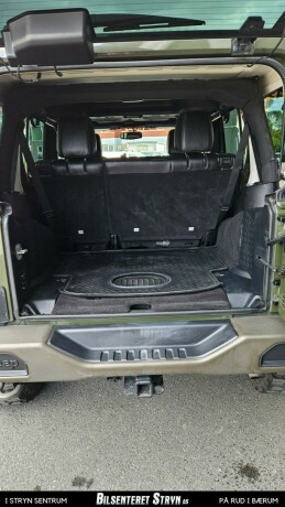 jeep-wrangler-unlimited-bensin-2016-big-10