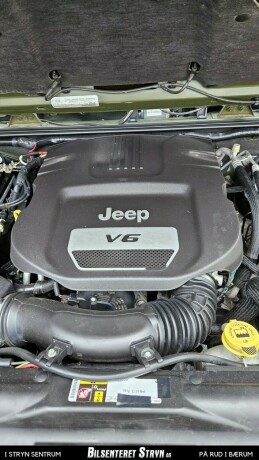 jeep-wrangler-unlimited-bensin-2016-big-23