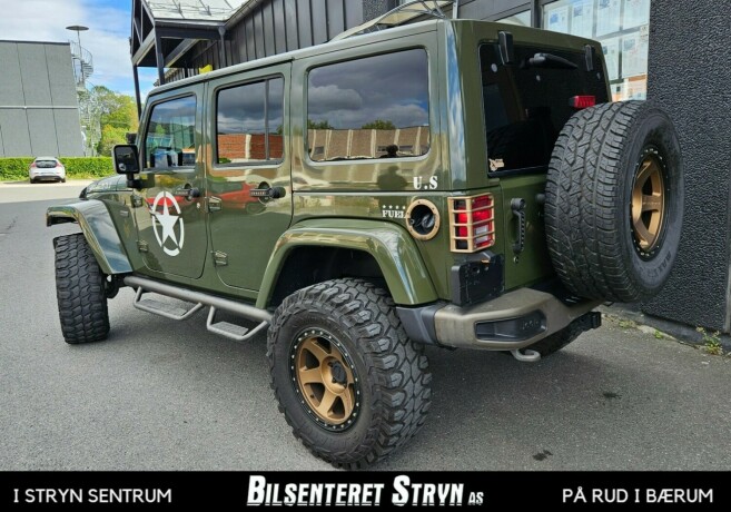 jeep-wrangler-unlimited-bensin-2016-big-6