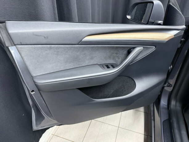 tesla-model-y-elektrisitet-2021-big-9