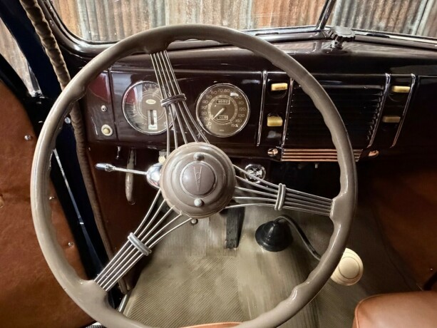 ford-v8-bensin-1939-big-19