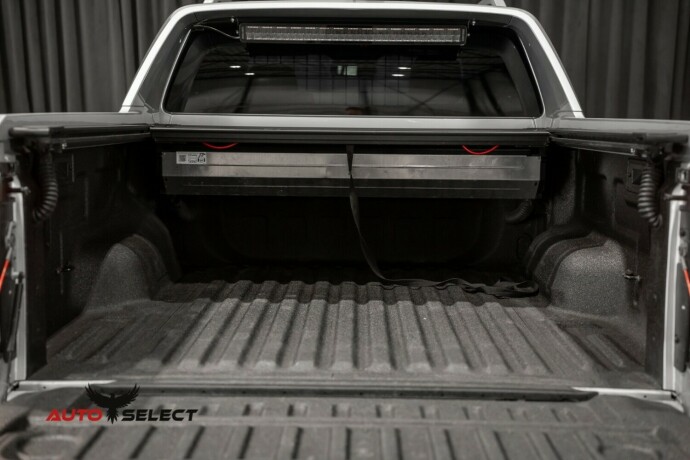volkswagen-amarok-diesel-2023-big-9
