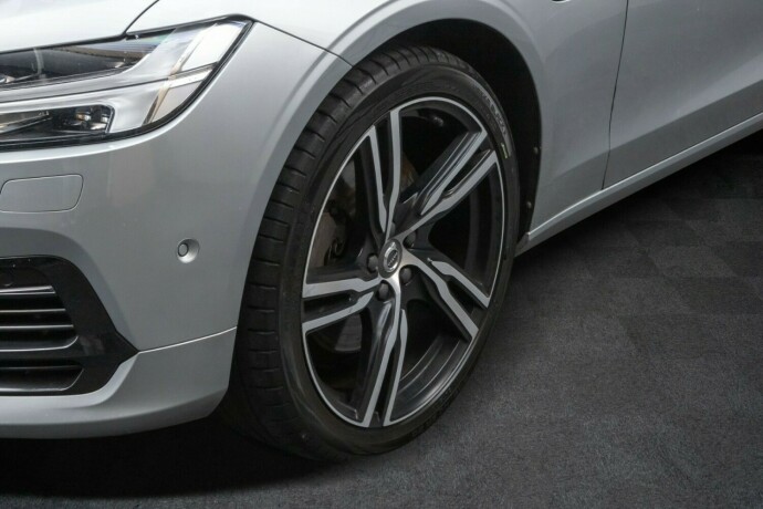volvo-s90-elektrisitetbensin-2018-big-4