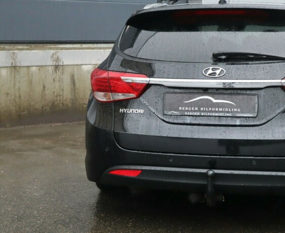 hyundai-i40-diesel-2012-big-4