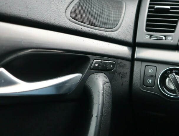 hyundai-i40-diesel-2012-big-11