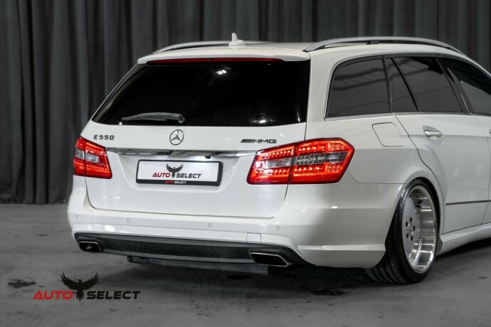 mercedes-benz-e55-bensin-2011-big-15