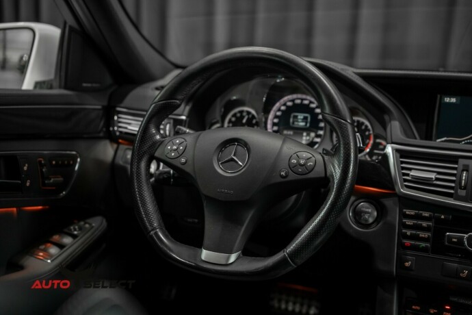 mercedes-benz-e55-bensin-2011-big-33