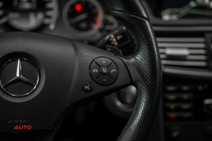 mercedes-benz-e55-bensin-2011-big-39