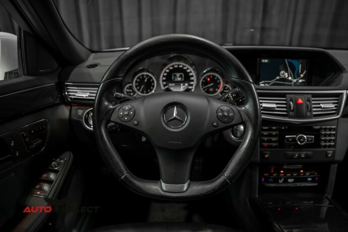 mercedes-benz-e55-bensin-2011-big-34
