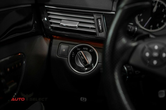 mercedes-benz-e55-bensin-2011-big-35