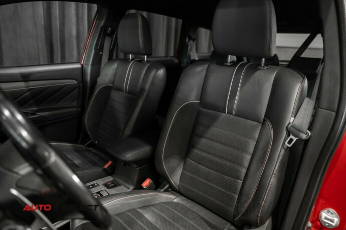mitsubishi-outlander-elektrisitetbensin-2017-big-24