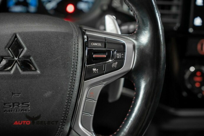 mitsubishi-outlander-elektrisitetbensin-2017-big-32