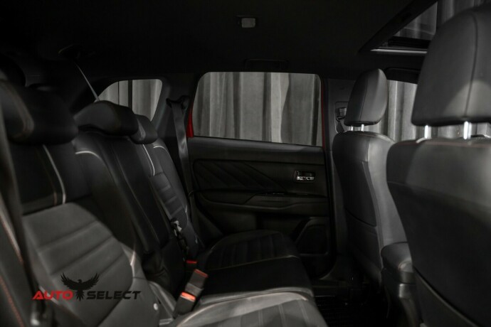 mitsubishi-outlander-elektrisitetbensin-2017-big-14
