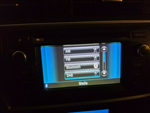 toyota-auris-elektrisitetbensin-2013-big-23
