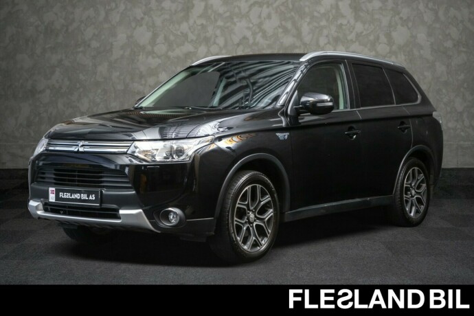 mitsubishi-outlander-plug-in-petrol-2015-big-0