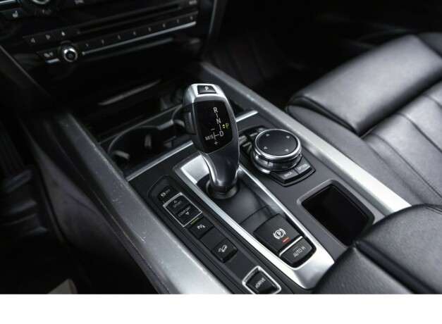 bmw-x5-elektrisitetbensin-2016-big-16