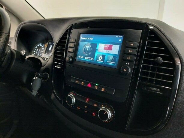 mercedes-benz-vito-diesel-2023-big-24