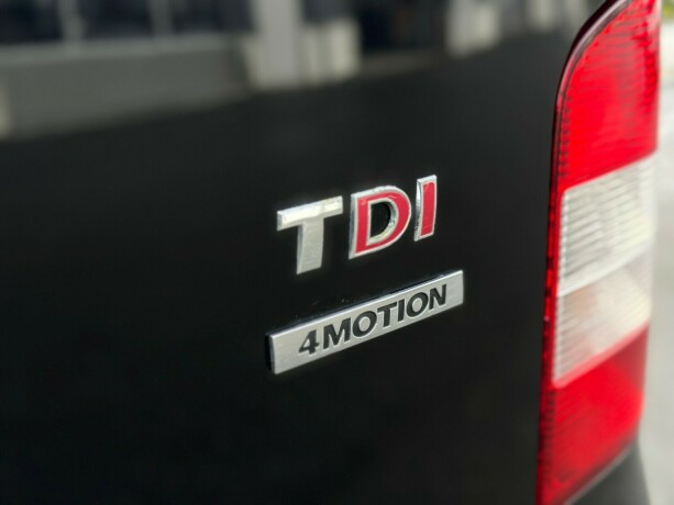 volkswagen-transporter-diesel-2015-big-24