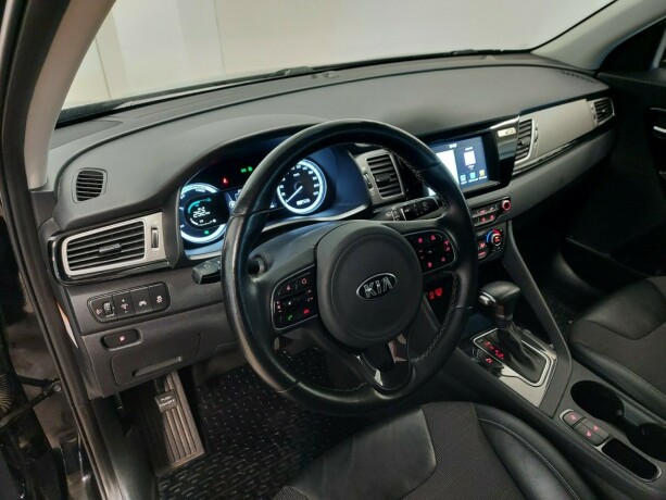 kia-niro-elektrisitetbensin-2017-big-16