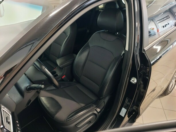 kia-niro-elektrisitetbensin-2017-big-17