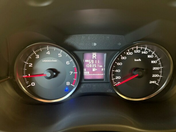 subaru-xv-bensin-2013-big-30