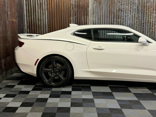 chevrolet-camaro-ss-bensin-2016-big-3